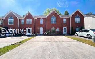 128 Rocky Ridge Dr in Helena, AL - Building Photo