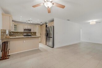 5850 SW 149th Ave in Miami, FL - Building Photo - Building Photo
