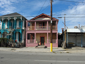 1407 Baronne St Apartments