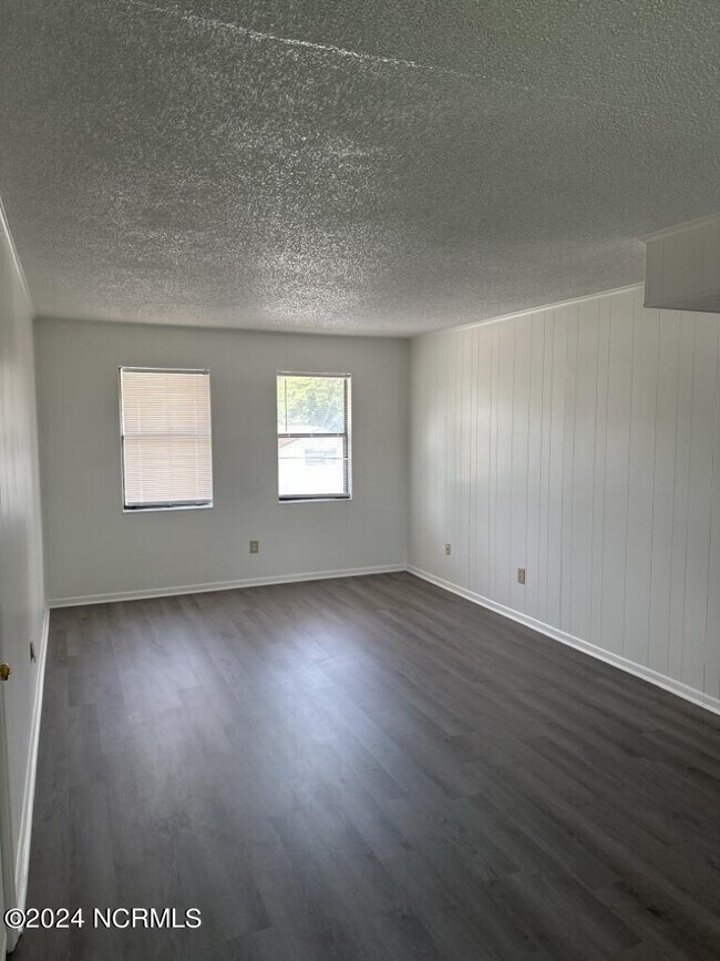 208 Zack Cir, Unit A in Jacksonville, NC - Building Photo - Building Photo