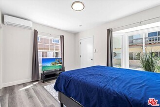 1165 Stanford St in Santa Monica, CA - Building Photo - Building Photo