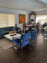 8435 SW 156th St in Palmetto Bay, FL - Building Photo - Building Photo