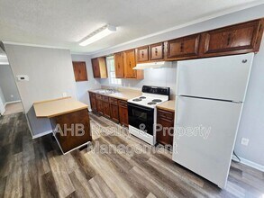 615 Elmira St in Burlington, NC - Foto de edificio - Building Photo