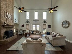 110 Lilly Ln in Bullard, TX - Building Photo - Building Photo
