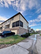 18303 Crystal Knoll Dr in Houston, TX - Building Photo - Building Photo