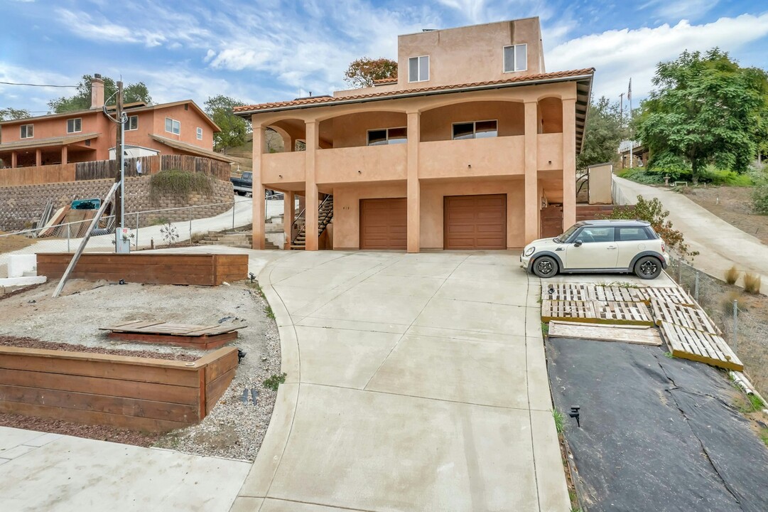 418 Silverbrook Dr in El Cajon, CA - Building Photo