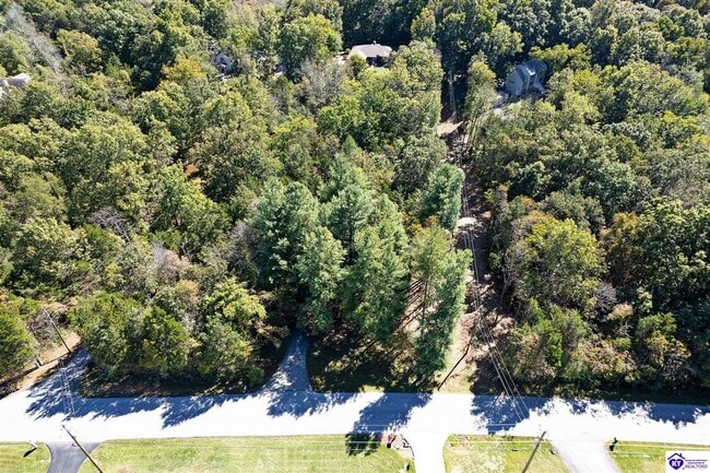 property at 306 Forest Trce