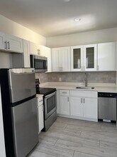 407 S Lakeside Dr in Lake Worth Beach, FL - Foto de edificio - Building Photo