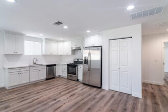 1255 W 8th St in Los Angeles, CA - Building Photo - Building Photo