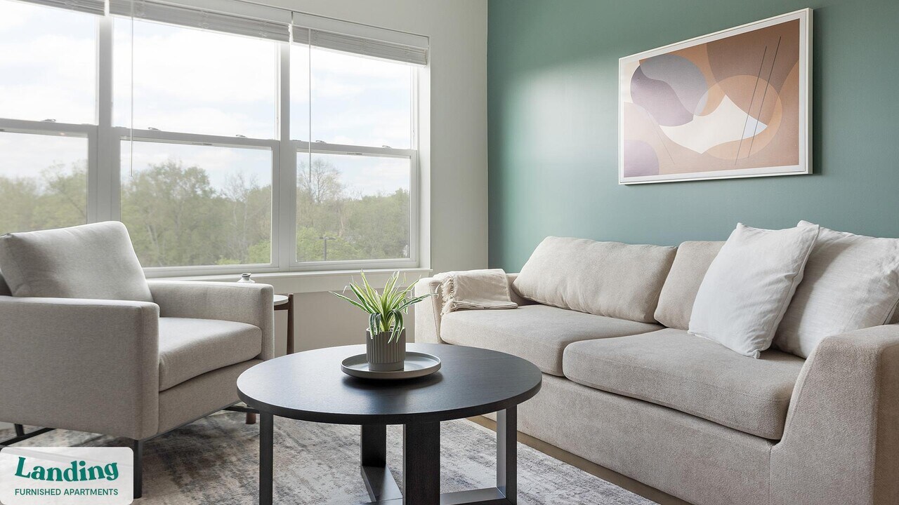 1010 Enclave Blvd in Edwardsville, IL - Building Photo