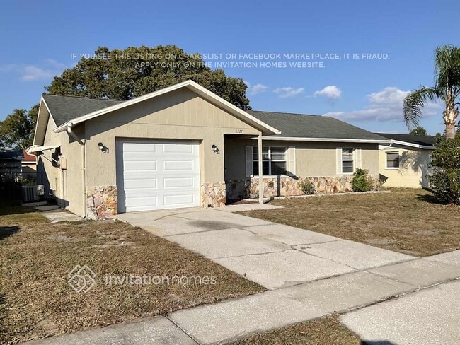 6227 13th Ave in New Port Richey, FL - Building Photo - Building Photo