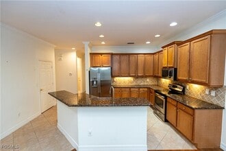 10094 Mimosa Silk Dr, Unit 22 in Ft. Myers, FL - Building Photo - Building Photo