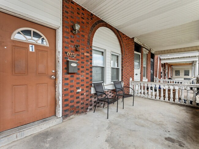 6231 W Jefferson St, Unit #2 in Philadelphia, PA - Building Photo - Building Photo