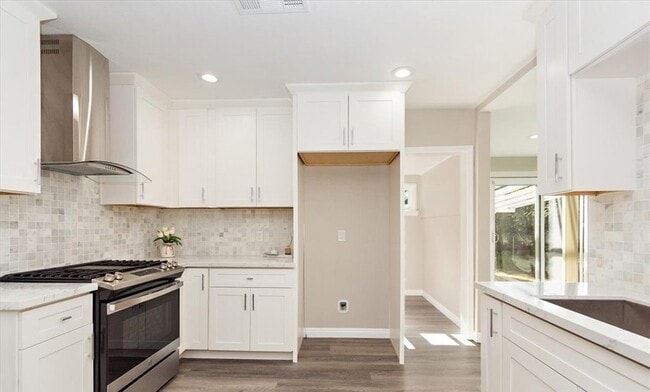 238 E Maple St in Ontario, CA - Building Photo - Building Photo