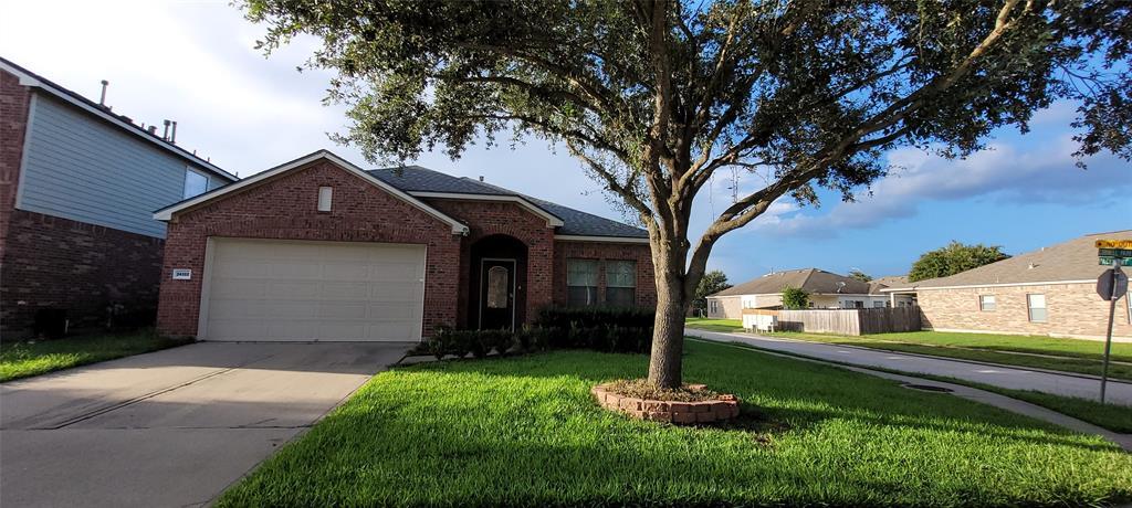 24302 Cornell Park Ln in Katy, TX - Foto de edificio