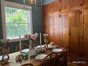 253 W Mountain Rd in Ridgefield, CT - Building Photo - Building Photo