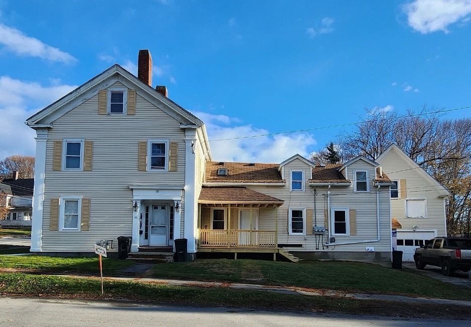 20 Chamberlain St in Brewer, ME - Foto de edificio