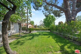 4818 La Canada Blvd in La Canada Flintridge, CA - Building Photo - Building Photo