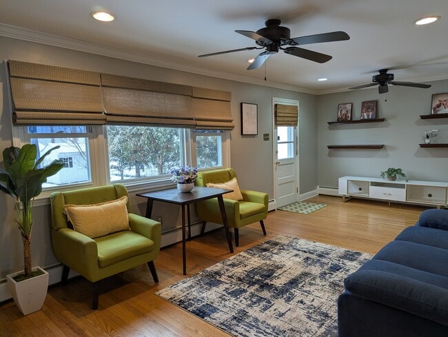 property at 89 Hedgerow Dr