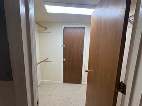 1087 Walnut St-Unit -Apartment 4 in Macon, GA - Foto de edificio - Building Photo