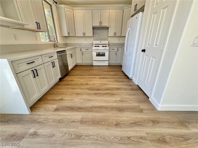 1837 Shining Elm Ct in North Las Vegas, NV - Building Photo - Building Photo
