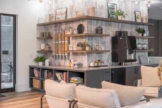 MAA West Midtown in Atlanta, GA - Building Photo - Interior Photo