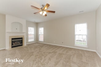 7032 Sweetfield Dr in Huntersville, NC - Foto de edificio - Building Photo