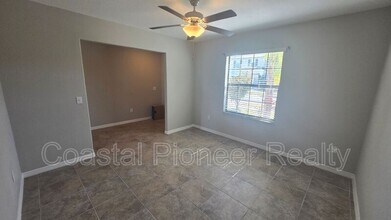 9613 Sage Creek Dr in Ruskin, FL - Building Photo - Building Photo