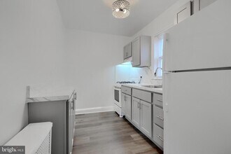 2906 Clearview Ave in Baltimore, MD - Building Photo - Building Photo