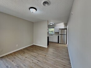 304 Magnolia St in Altamonte Springs, FL - Building Photo - Building Photo