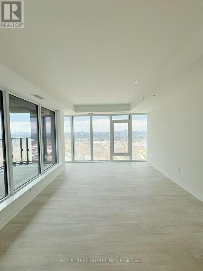 1 Quarrington Ln in Toronto, ON - Building Photo - Building Photo