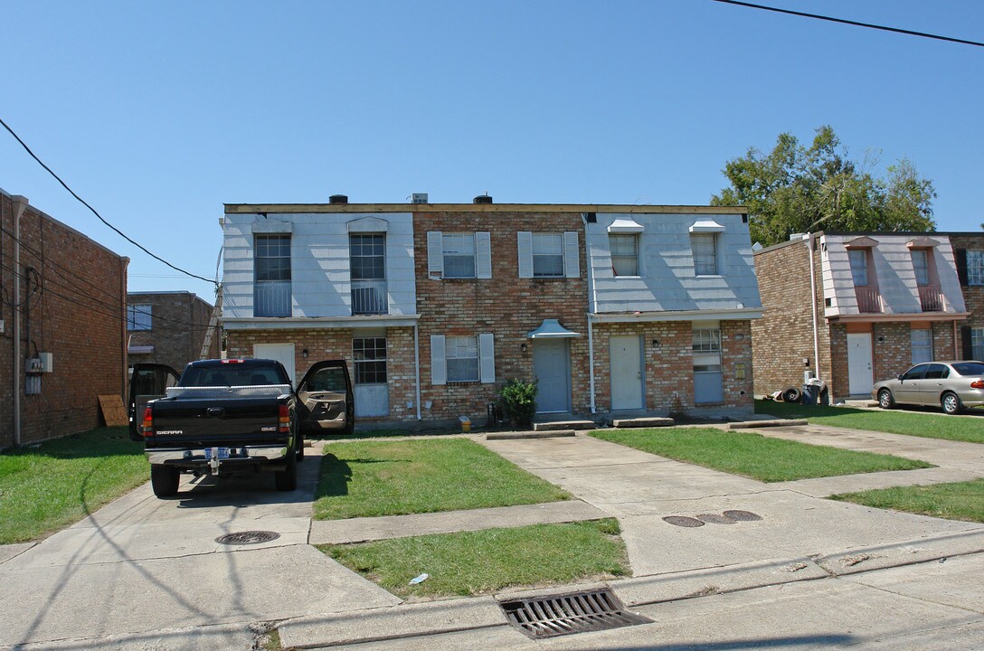 2120 Richland Ave in Metairie, LA - Building Photo