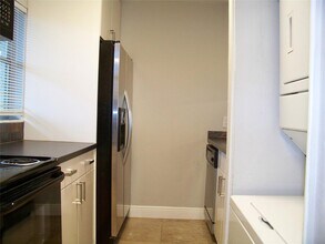 3218 NW 102nd Ter, Unit 202 B in Coral Springs, FL - Foto de edificio - Building Photo