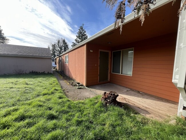 1408 Village Park Pl in West Linn, OR - Building Photo - Building Photo