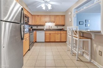 1460 Elm St in Stratford, CT - Building Photo - Building Photo