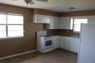 2332 46th St in Lawton, OK - Building Photo - Building Photo