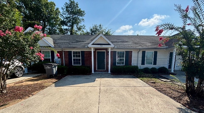 property at 304 Greendale Pl