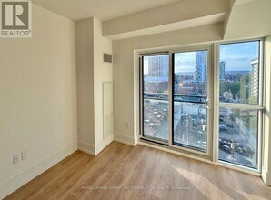 206 King St W in Hamilton, ON - Building Photo - Building Photo