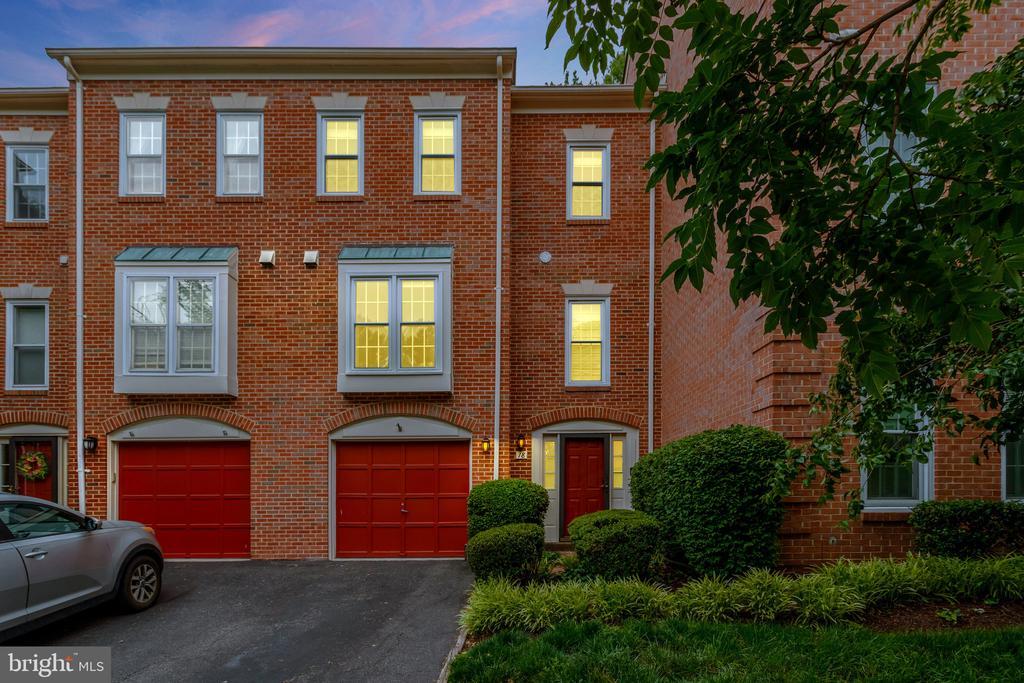 18 S Montana St in Arlington, VA - Building Photo
