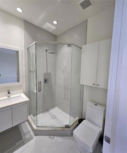 6410 NW 105th Pl in Doral, FL - Building Photo - Building Photo