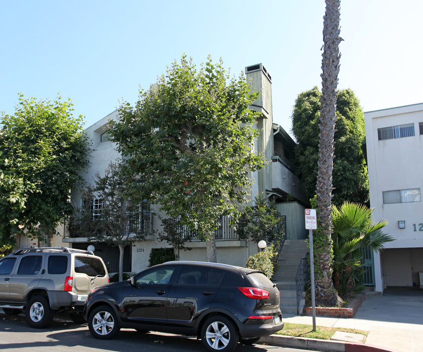 1224 S Saltair Ave in Los Angeles, CA - Building Photo