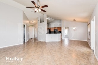 1003 NW 8th Pl in Cape Coral, FL - Building Photo - Building Photo