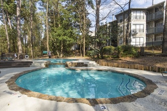 Riverwalk Apartments in Houston, TX - Foto de edificio - Building Photo