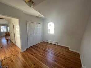43 S Willow St in Montclair, NJ - Building Photo - Building Photo