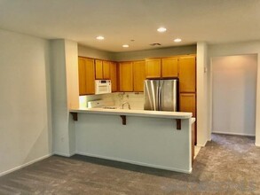 1602 White Hickory Pl in Chula Vista, CA - Building Photo - Building Photo