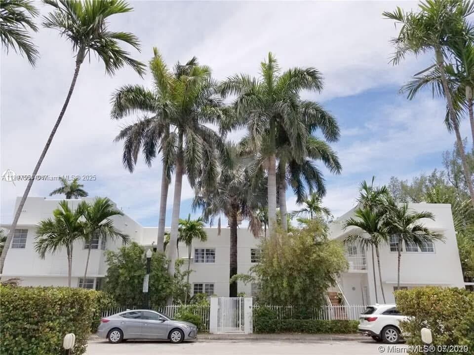750 Española Wy in Miami Beach, FL - Foto de edificio