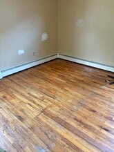 37 W 7th St in Bayonne, NJ - Building Photo - Building Photo