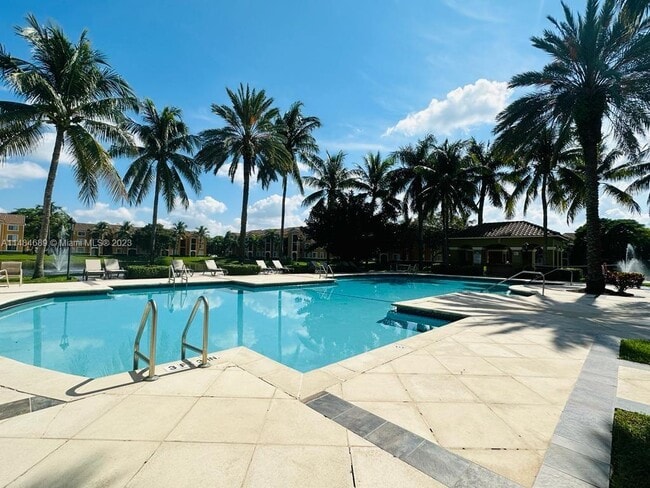 2320 E Preserve Way in Miramar, FL - Foto de edificio - Building Photo