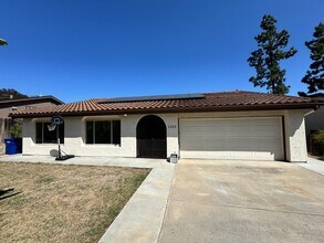 1233 Pfeifer Ln in El Cajon, CA - Building Photo - Building Photo