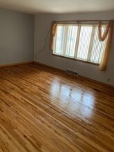 20 W 25th Ave in Hutchinson, KS - Building Photo - Building Photo